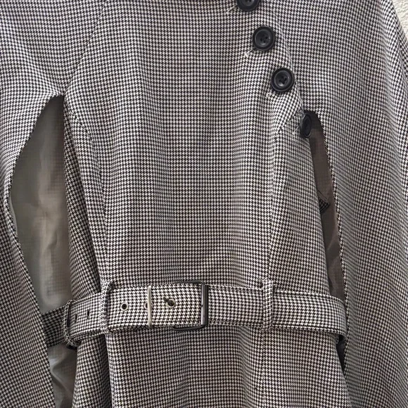 Elegant Women's Checked Cape Jacket dress - Picture 3 of 8